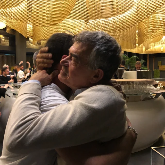 💔Un anno💔 Sei stato più che un amico, più che uno “Zio”, sei stato un maestro di vita!! 

Ripenso ad ogni momento vissuto insieme, ad ogni consiglio, ad ogni risata, ad ogni bottiglia bevuta, ad ogni insegnamento, ad ogni cena “dell’ultimo momento”. 

Ripenso a quanto tu abbia creduto in me dal primo istante in cui mi hai conosciuto. 

Grazie di tutto Zio ti sarò eternamente grato. 

Manchi ogni giorno di più, ma un giorno ci rivedremo!❤️