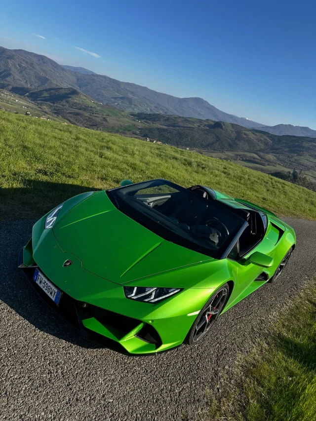 🐣GOD SAVE THE V10🐣

Happy Easter!!!

#lamborghini #huracan