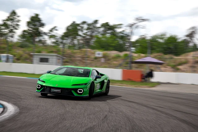 🐍1-2-3🐍

DRIFT THE TEMERARIO

#drift #temerario #lamborghini #supercar #fyp