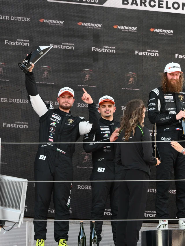 BARCELONA. WHAT A FIGHT.🇪🇸

From P12 to P5 O/A, and to P5 to P1 in PRO-AM after an incredible comeback. 🔥

A last-lap overtake, a first place in class… and then a 1-second penalty that took the win away from us.😤😤

Disappointed? Absolutely.
But more than anything, proud.

The #61 Oregon Team Huracán showed what we are capable of. 💪

One final round.
Home race. Monza in two weeks🇮🇹

We’ll give it everything. 🏁

📸: @fotospeedy_it - @eros63 
———————————————————————— 

@gieffeacciai_srl @macassicurazioni @lamborghiniverona @ferramentavanoli @charismaroad @omz_spa #Tennex @NuovaCoRoFer @360driverprogram @ba_bianchiangelo @cawipaelise @bg.blackgarage @eoscaffe  @lamborghini @lamborghinisc @Oregon.team 

———————————————————————— 

#OMZexperience  #XIXpeter